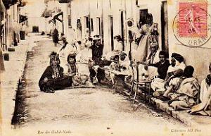 CA a- 251- Village negre